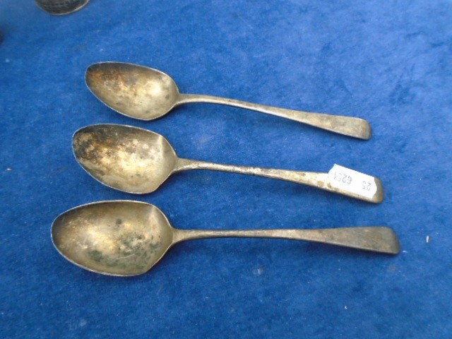 3 early silver spoons London together with 2 lined mustard pots and 2 pepper pots (net weight 163g) - Image 3 of 4