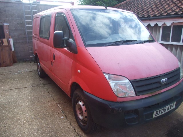 2008 LDV Maxus SWB 6 Seater Crew Van ( mot expired ) 2.5 diesel 89000 miles ( milage reading - Image 2 of 13