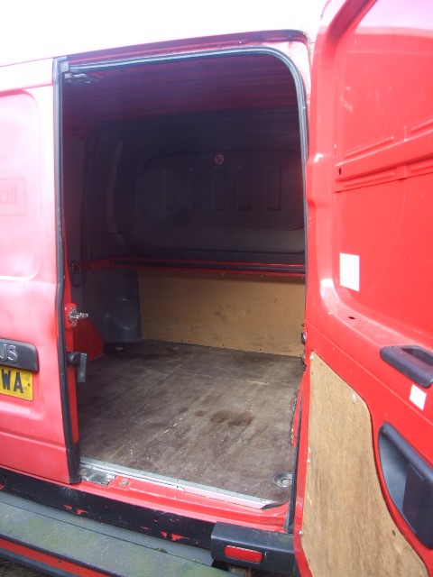 2008 LDV Maxus SWB 6 Seater Crew Van ( mot expired ) 2.5 diesel 89000 miles ( milage reading - Image 5 of 13