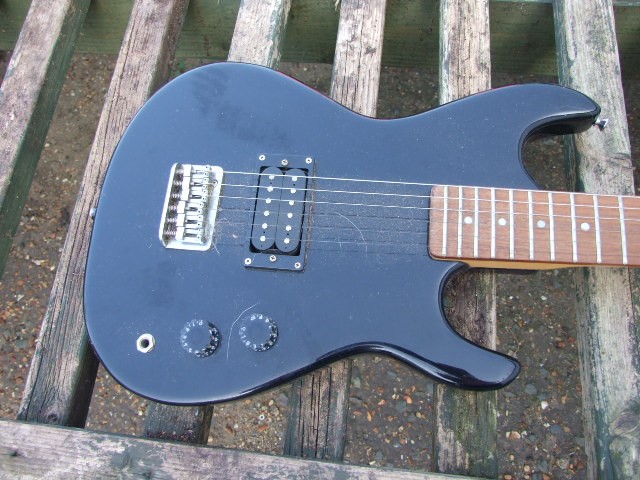 Encore Electric Guitar - Image 3 of 5