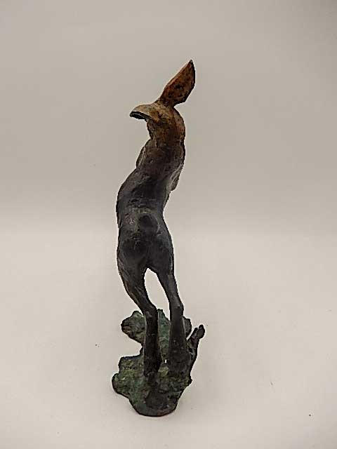 A CONTEMPORARY BRONZE OF A LEAPING HARE, signed 16/75, 7" tall - Image 4 of 4