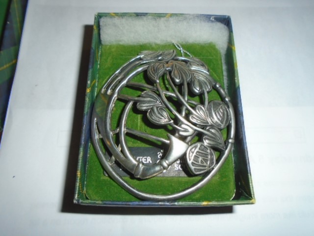 ART PEWTER SILVER LTD SCOTTISH PLAID BROOCH