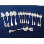 9 silver coffee spoons, 4 teaspoons and silver salad fork, 184g