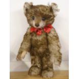 Steiff 1991/1992 reproduction of the 1926 'Happy' bear with growler, gold button no. 407215, limited