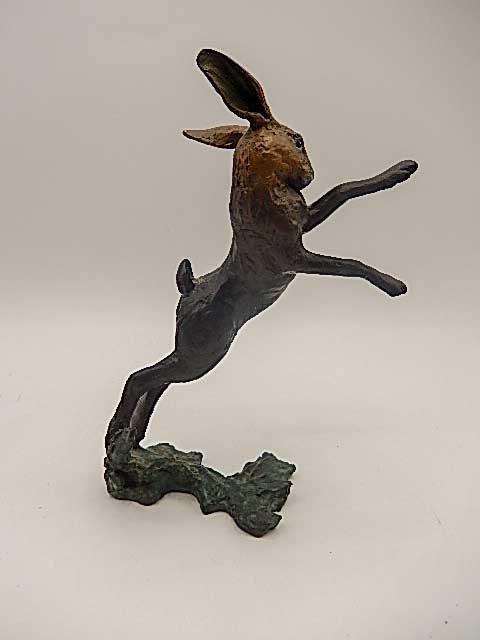 A CONTEMPORARY BRONZE OF A LEAPING HARE, signed 16/75, 7" tall - Image 3 of 4