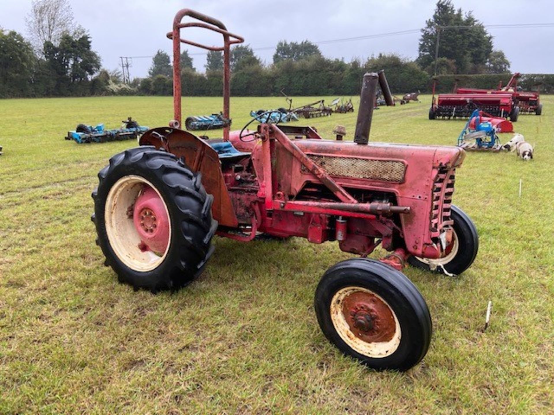 Internation Harvester B-275