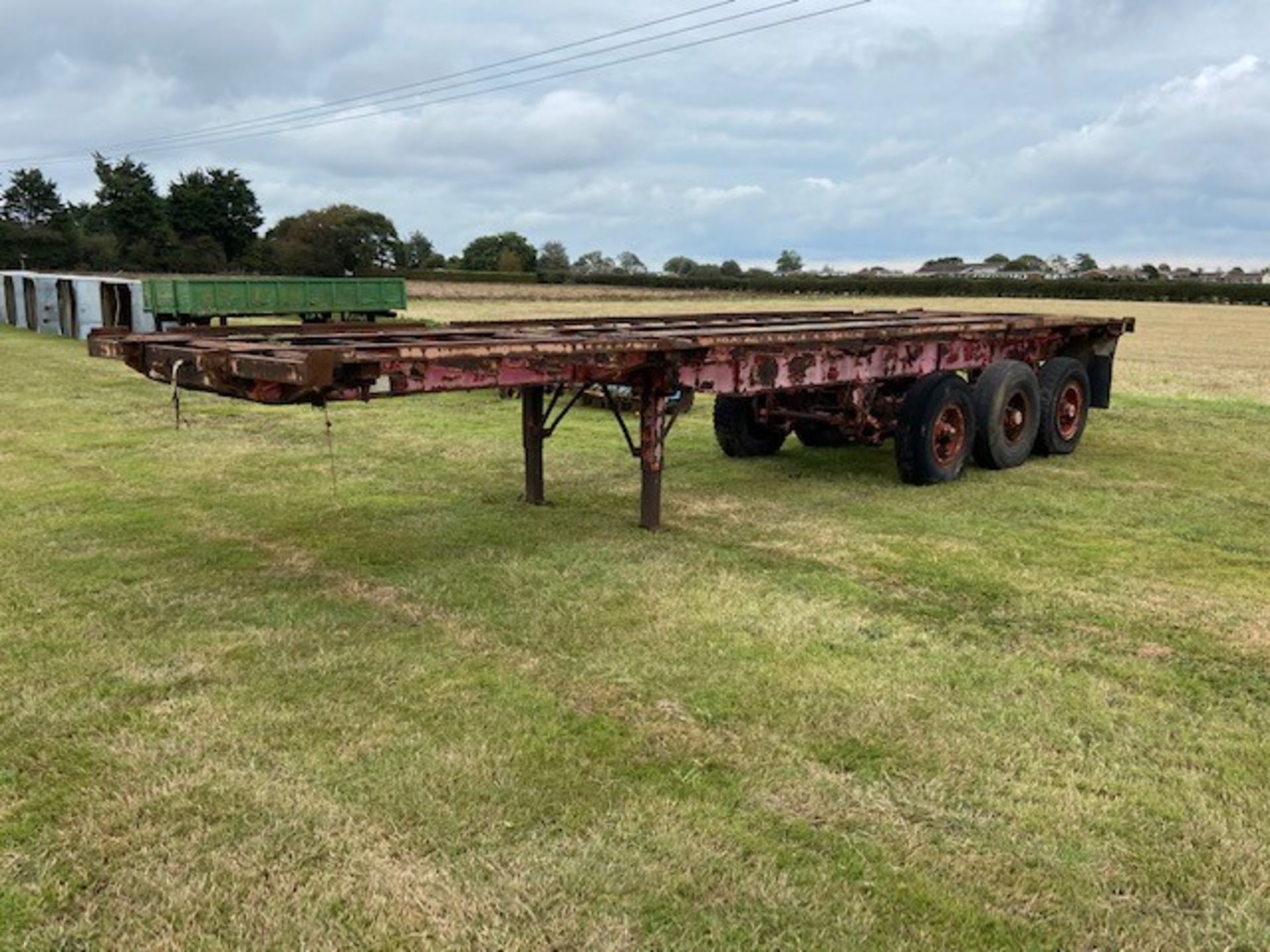 Triaxle Artic lorry trailer chassis (spares and repairs)