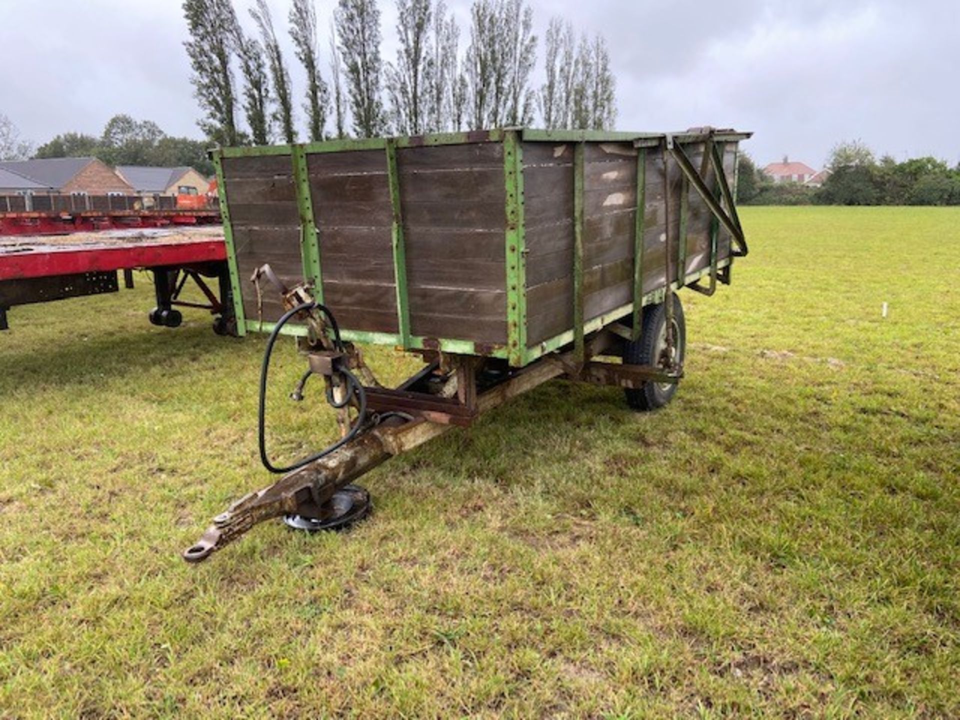 4 ton tipping trailer wooden sides