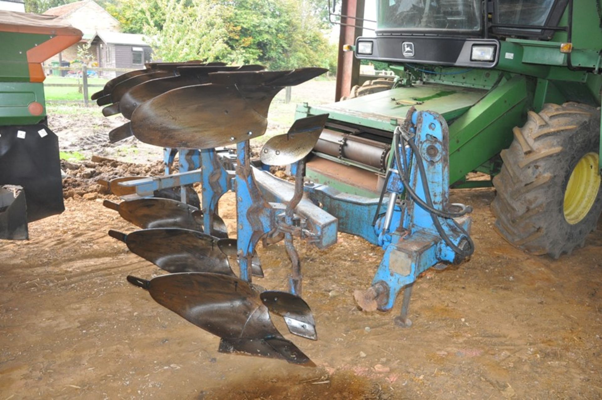Lemken 4 body mounted reversible plough - Image 3 of 3