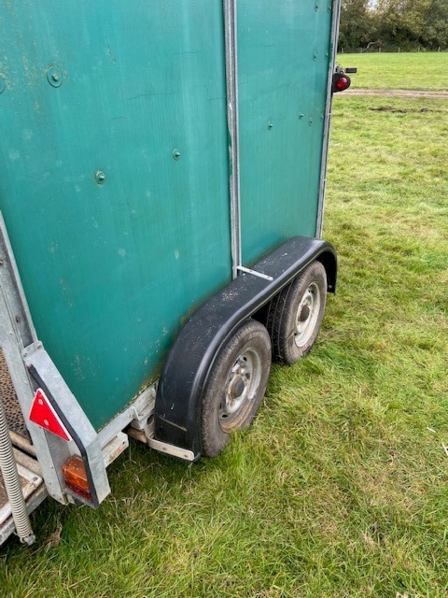 Ifor Williams twin axle horse trailer - Image 7 of 10