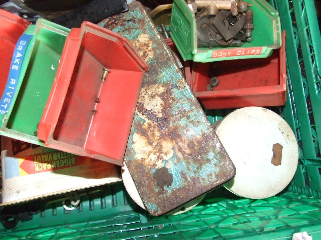 Crate of Assorted from workshop clearance ( crate not included ) - Image 5 of 6