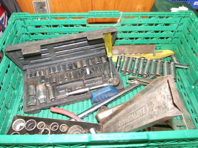 Part Socket Set , Ball Joint Splitter etc etc ( crate not included )