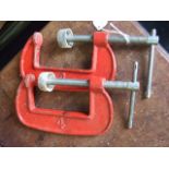 2 no 4 g clamps