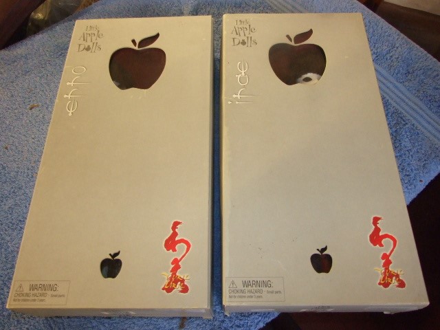 2 Little Apple Dolls Erro & Irae