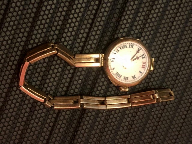 9ct ladies watch with 9ct strap (a/f ) total weight 23 grams