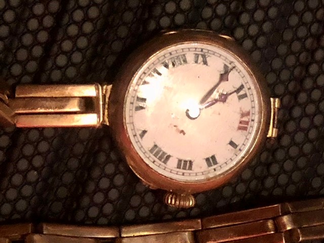 9ct ladies watch with 9ct strap (a/f ) total weight 23 grams - Image 2 of 3