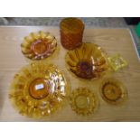 7 pieces of assorted amber/yellow glass ware (one piece a/f)