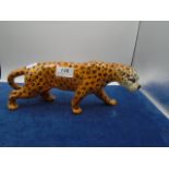 Beswick Jaguar (front leg repaired)