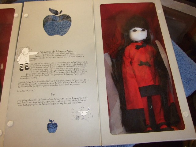 2 Little Apple Dolls Erro & Irae - Image 3 of 3