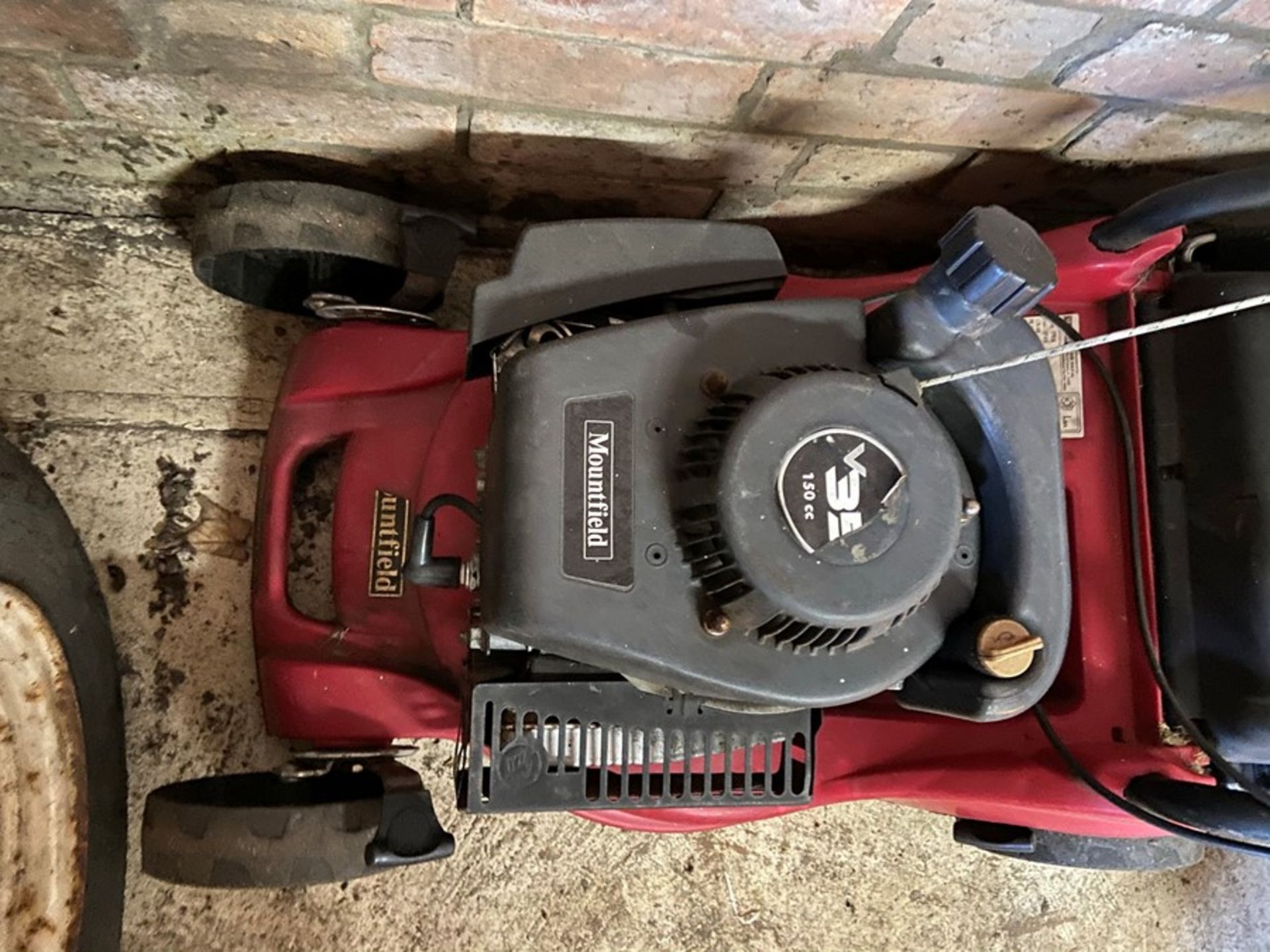 Mountfield lawn mower 15" cut - Image 3 of 3