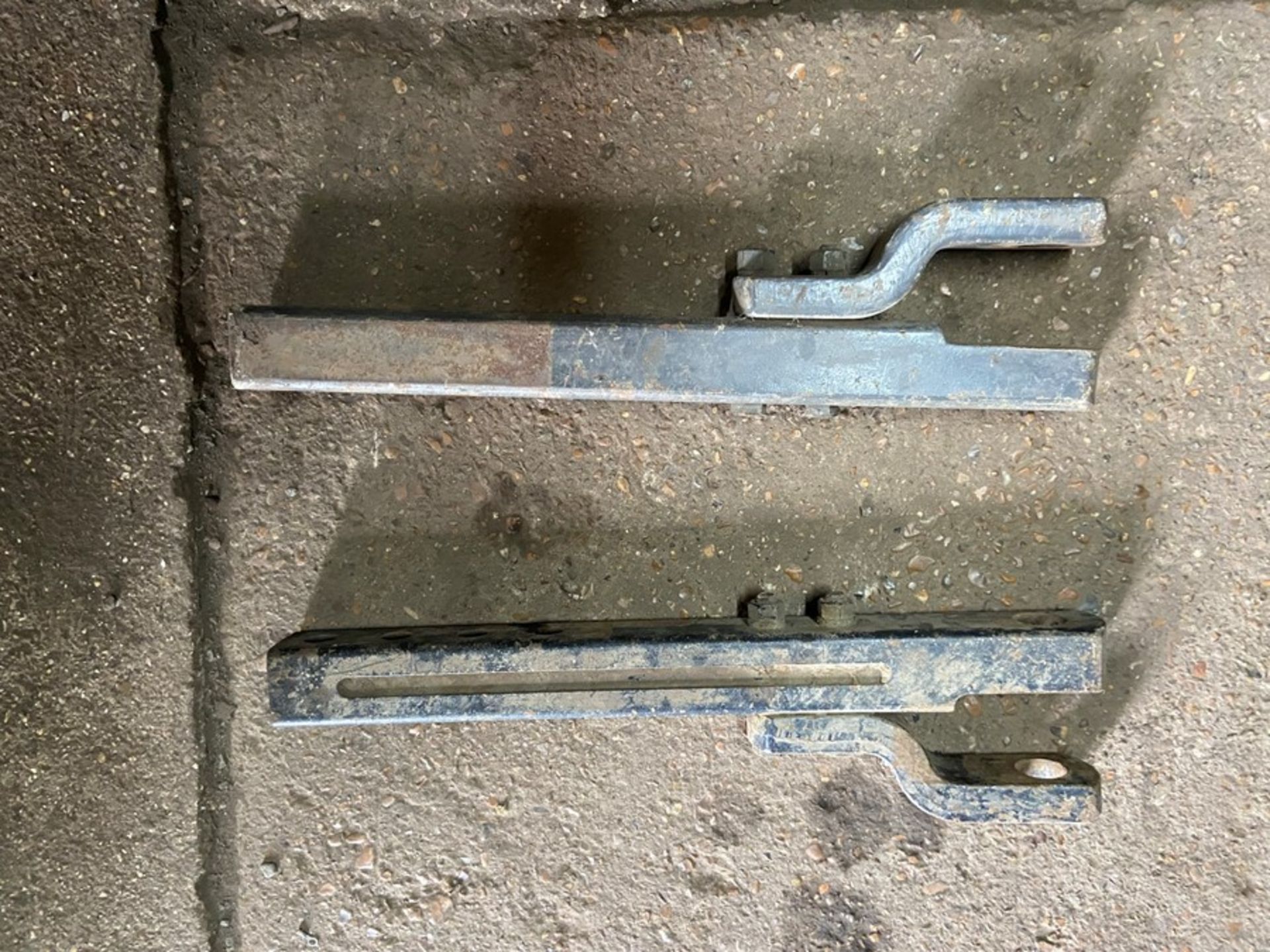 Two tractor drawbars - Image 2 of 3