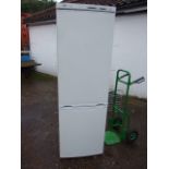 Bosch Classixx Frost Free Fridge Freezer ( house clearance ) 60 cm wide 185 tall 59 deep