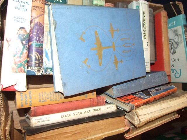 Box of Books ( house Clearance ) - Image 5 of 5