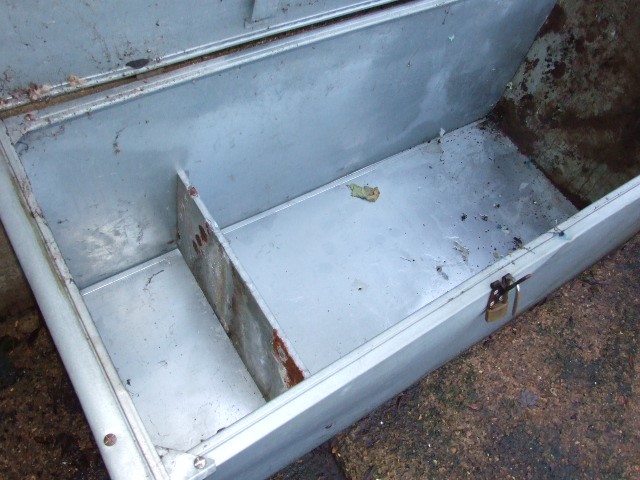 Metal Cabinet - Image 2 of 2