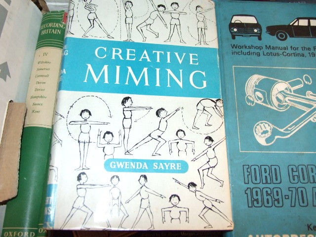 Box of Books - Image 6 of 7