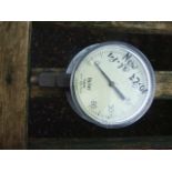 LB / IN Gauge