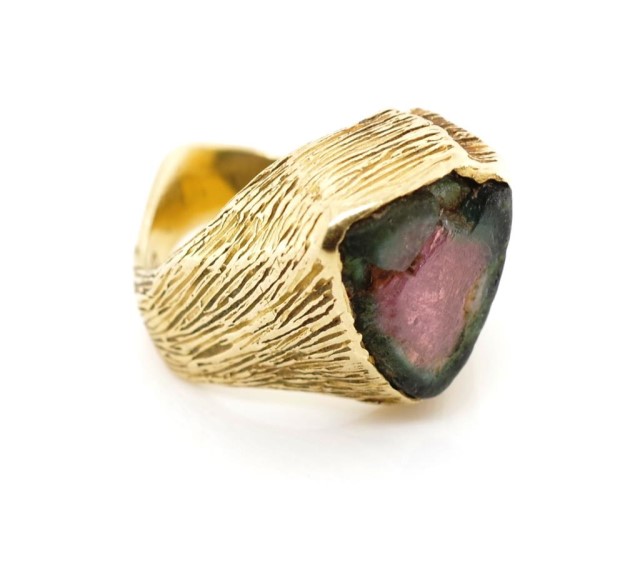 Rough cut gemstone and 18ct yellow gold ring - Image 3 of 5