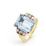 Aquamarine and diamond set 18ct yellow gold ring