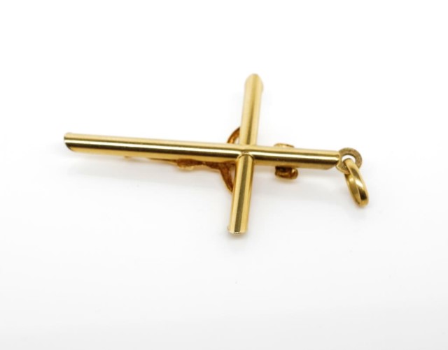 18ct rose gold crucifix - Image 3 of 3