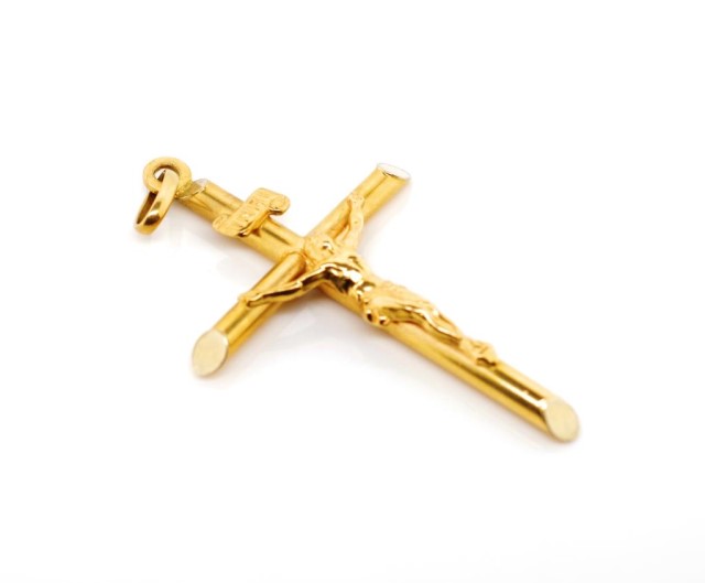 18ct rose gold crucifix