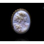 Carved cameo and 9ct yellow gold pendant