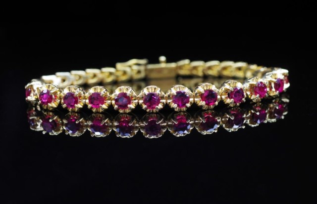 Ruby and rose gold bracelet - Image 2 of 7