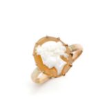 Early 20th C. carved cameo and 9ct rose gold ring