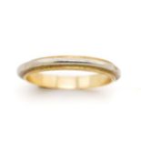 Two tone 18ct yellow gold ring