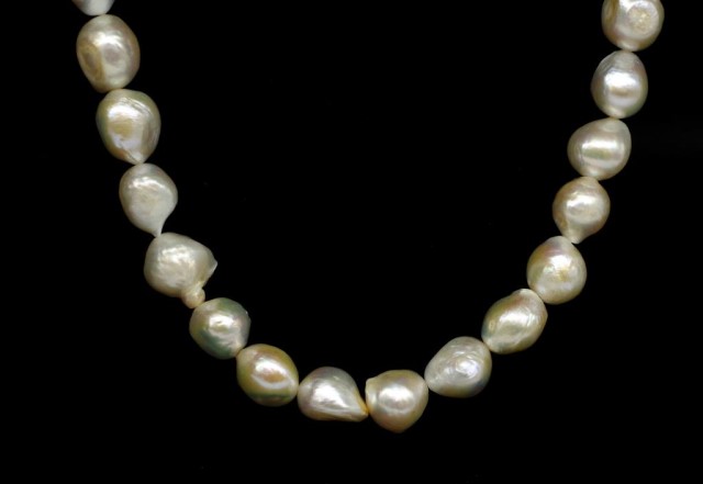 Two single strand cultured pearl necklaces - Image 3 of 3