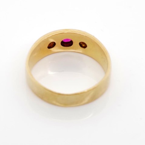 Diamond and ruby set yellow gold ring - Image 3 of 3