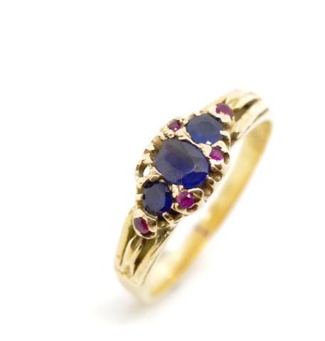 Gemstone and 18ct yellow gold ring