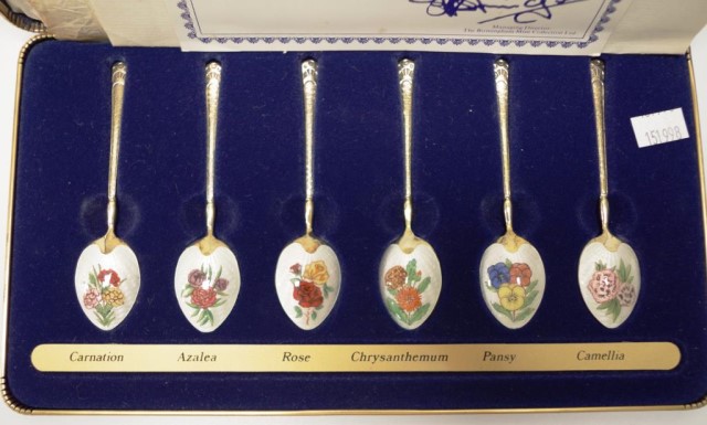 Set of 6 sterling silver & enamel flower teaspoons - Image 2 of 2