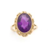 Amethyst and 9ct yellow gold ring