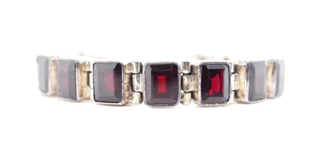 Garnet and silver panelled bracelet - Image 2 of 5