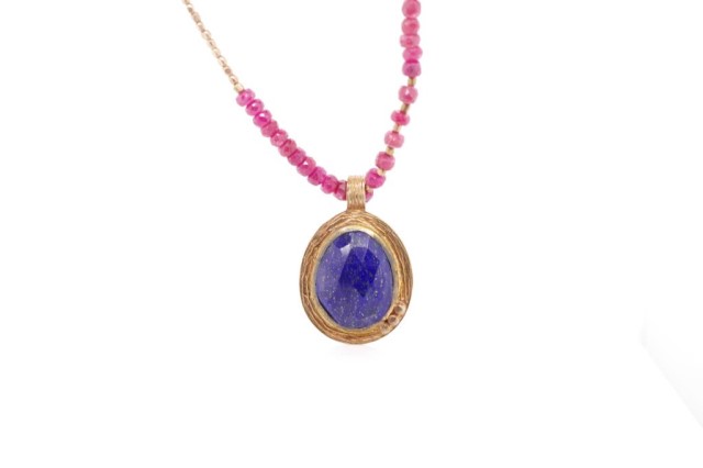 Lapis pendant on a ruby beaded necklace - Image 4 of 4
