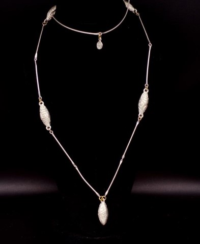 Three costume jewellery necklaces - Image 4 of 4