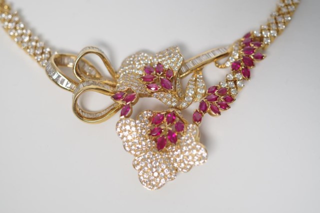 Ruby and diamond set 18ct yellow gold necklace - Image 2 of 3