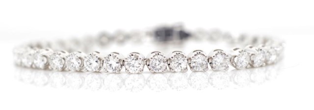 6.45ct diamond and 18ct white gold tennis bracelet - Image 3 of 7