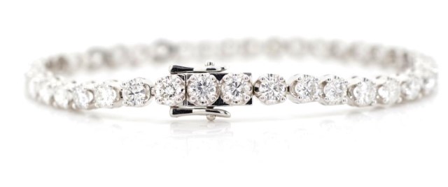 6.45ct diamond and 18ct white gold tennis bracelet