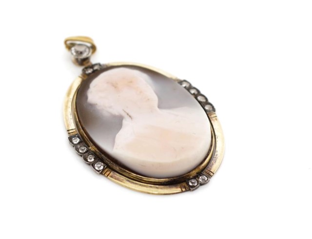 Antique carved cameo and 14ct yellow gold pendant - Image 3 of 3